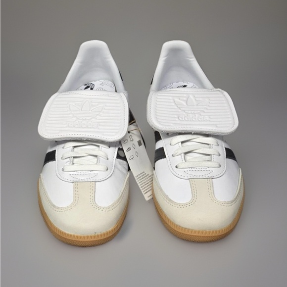 adidas gazelle silver green womens Adidas Samba OG | Men's | White/Black/Granite main image 1